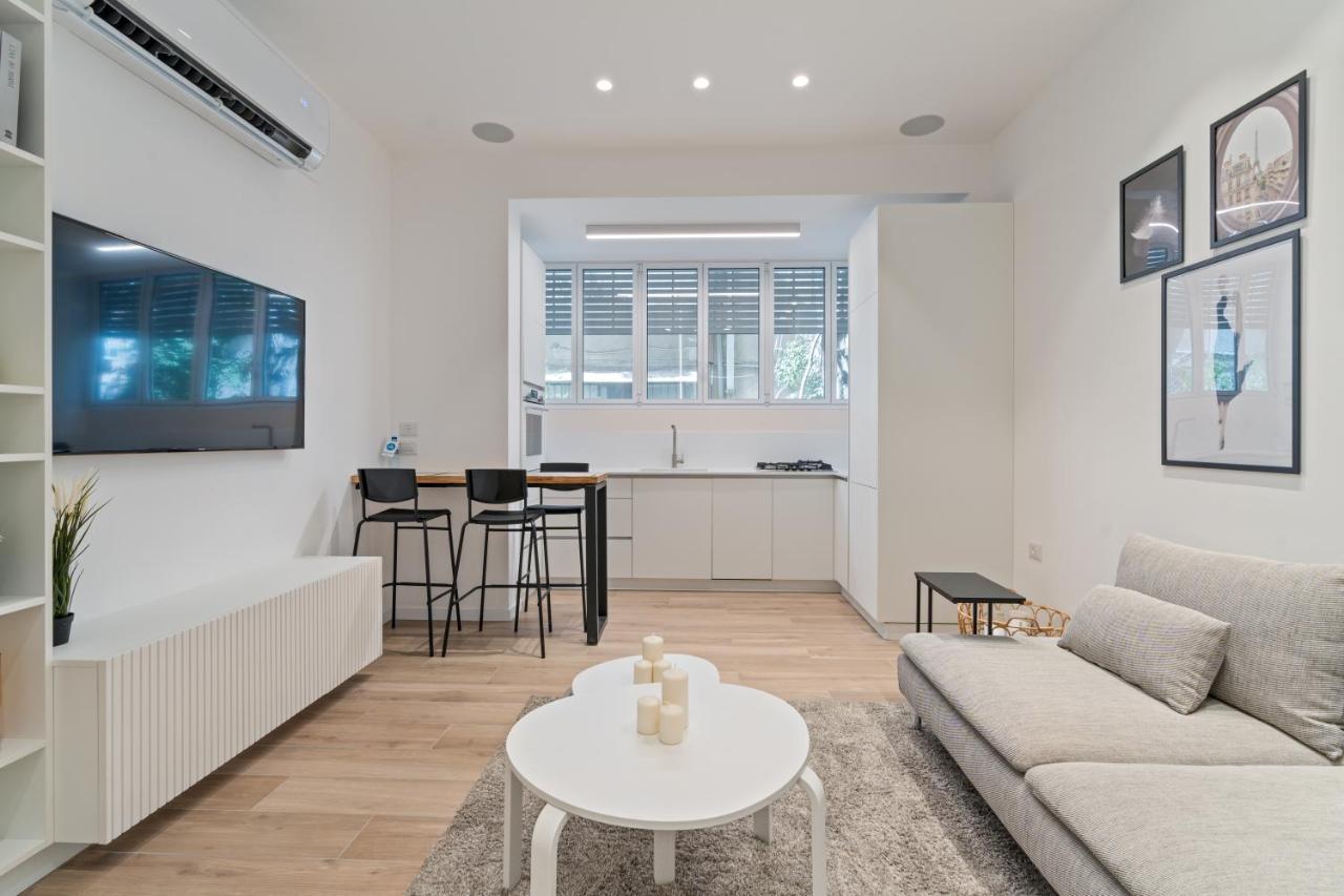 Brown Apartment Tel Aviv